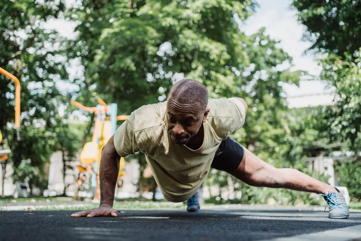 How to Build a 4-Week Outdoor Bootcamp Plan Along the Thames